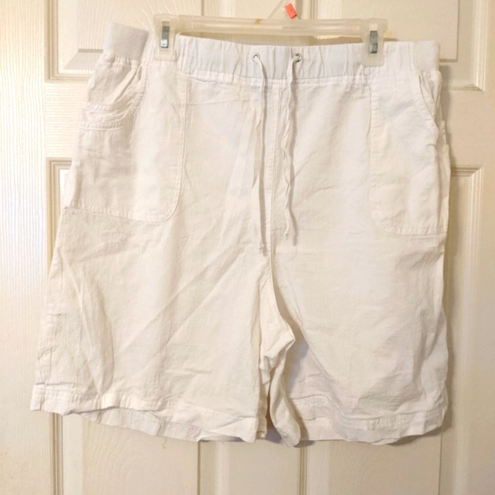Draper's and Damon's white jean shorts